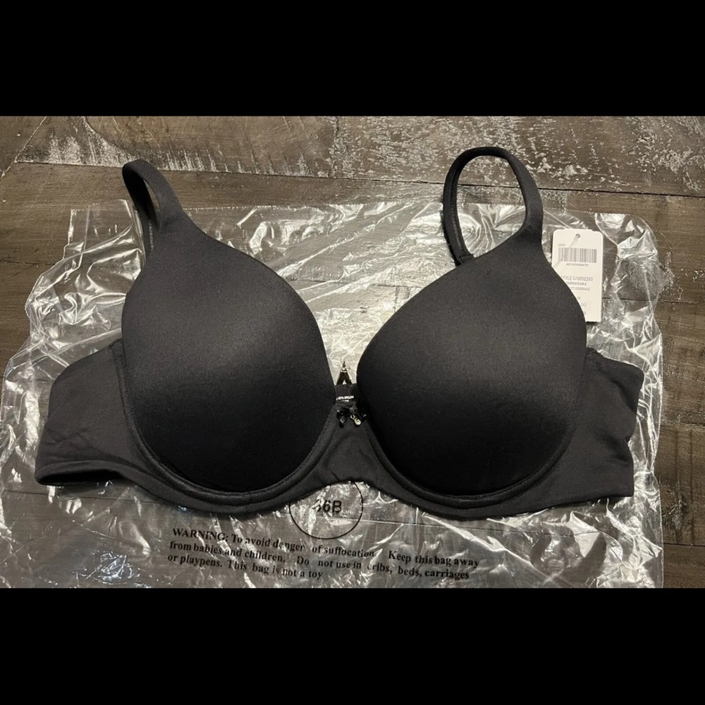NWOT Soma Embraceable Perfect Coverage Black, Size 36B, Retails $49
